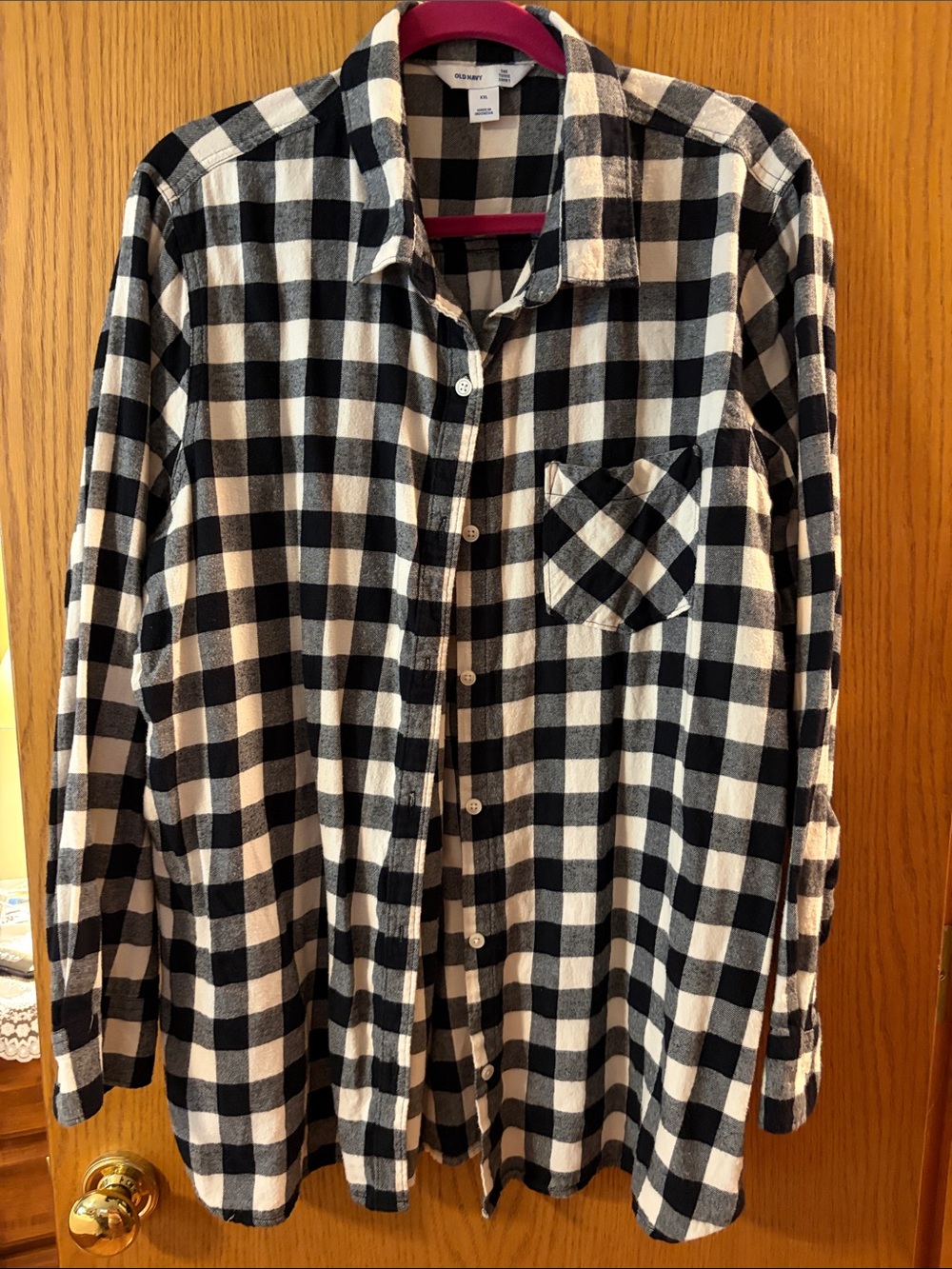 Old Navy Black and White Buffalo Plaid Button-Down Shirt